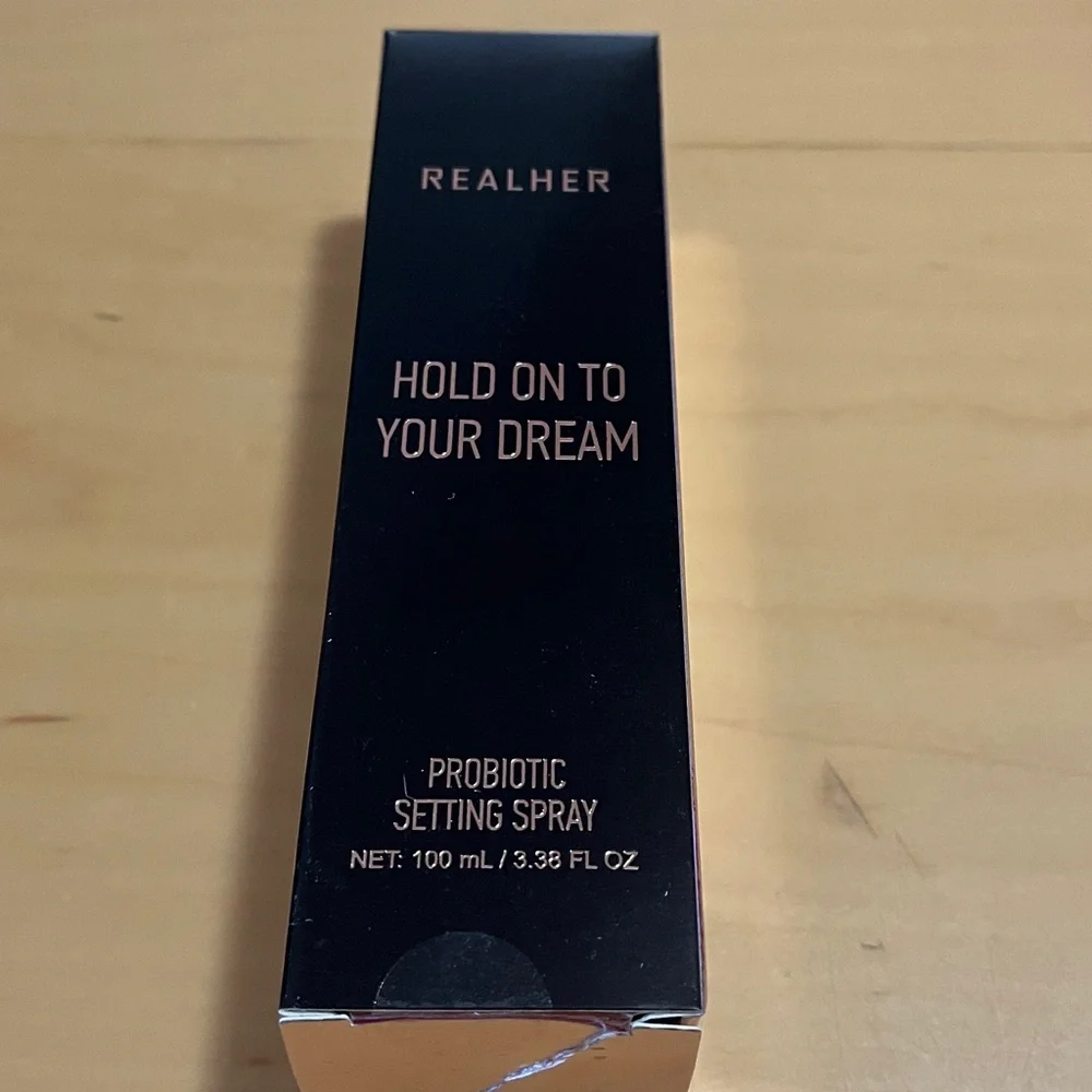 RealHer Hold On To Your Dream Probiotic Setting Spray
